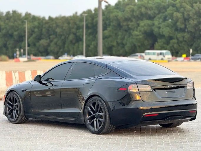 Used Tesla Model S Long Range I Facelift 2, 2023 in Sharjah by Al Ahd Used Cars, Black color. GCC Specs | AUTO.AE