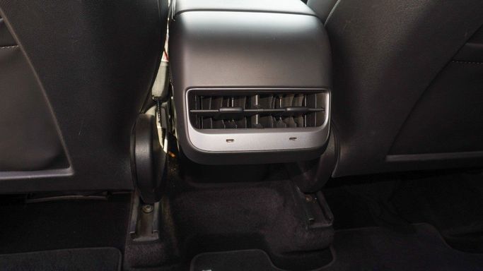 Подержанный Tesla Model Y Long Range I, 2022 в Шардже от Alsaadi Motors Синий цвет. Other | AUTO.AE