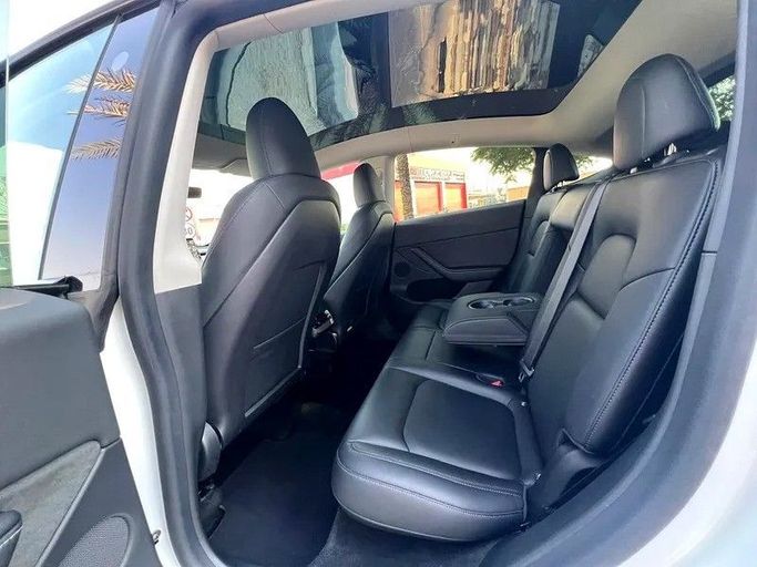 Used Tesla Model Y Long Range I, 2022 in Sharjah by First Choice Cars, White color. GCC Specs | AUTO.AE