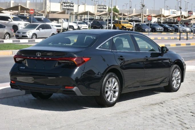 New Toyota Avalon V, 2.5 l, 2025 in Sharjah by Alfaris Used Cars, Black color. Other | AUTO.AE