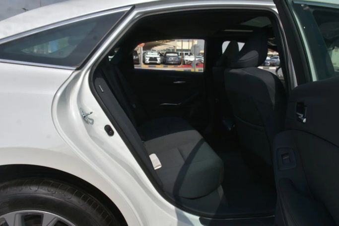 New Toyota Avalon V, 2.5 l, 2025 in Sharjah by Alfaris Used Cars, White color. Other | AUTO.AE