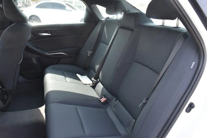 New Toyota Avalon V, 2.5 l, 2025 in Sharjah by Alfaris Used Cars, White color. Other | AUTO.AE