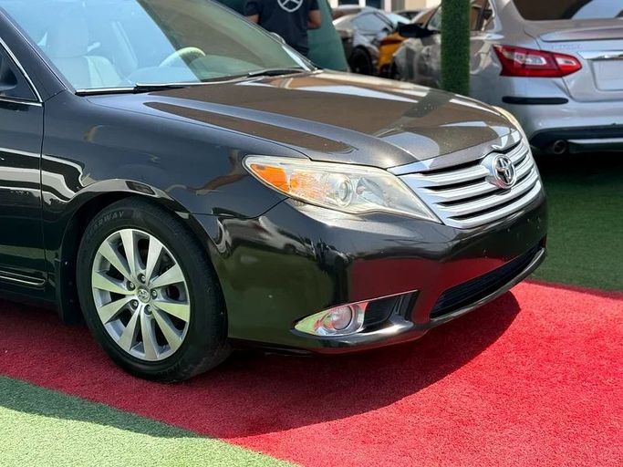 Used Toyota Avalon III Facelift 2, 3.5 l, 2011 in Sharjah by Al Muhtaref Used Cars, Black color. American Specs | AUTO.AE