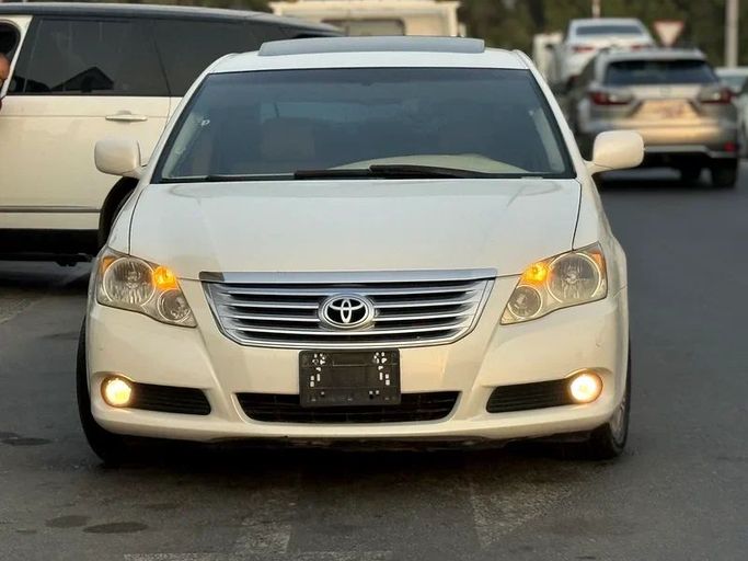 Used Toyota Avalon III Facelift, 3.5 l, 2008 in Sharjah by Al Muhtaref Used Cars, White color. GCC Specs | AUTO.AE
