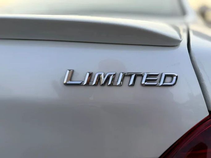 Used Toyota Avalon III Facelift, 3.5 l, 2008 in Sharjah by Al Muhtaref Used Cars, White color. GCC Specs | AUTO.AE