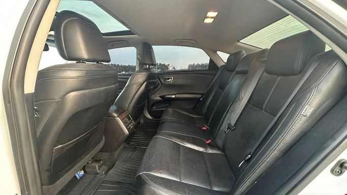 Подержанный Toyota Avalon IV, 3.5 л, 2015 в Шардже от Halla Cars Белый цвет. Американская | AUTO.AE