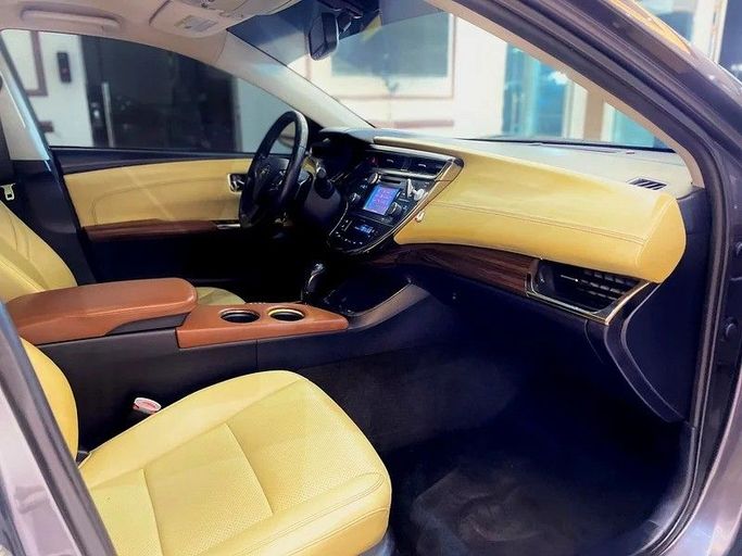 Used Toyota Avalon IV, 3.5 l, 2014 in Sharjah by Rebou Alfakhama, Violet color. American Specs | AUTO.AE