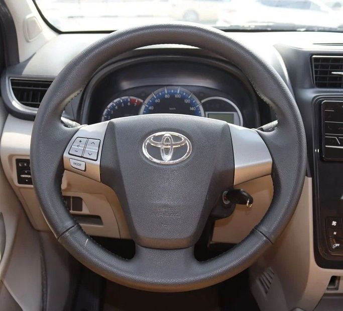 Подержанный Toyota Avanza II, 1.5 л, 2020 в Шардже от Al Sayed Khamis Used Cars Белый цвет. GCC | AUTO.AE