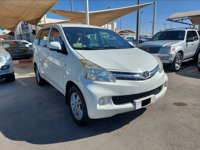 Used Toyota Avanza II, 1.5 l, 2015 in Sharjah by Al Qanaah Used Cars, White color. GCC Specs | AUTO.AE
