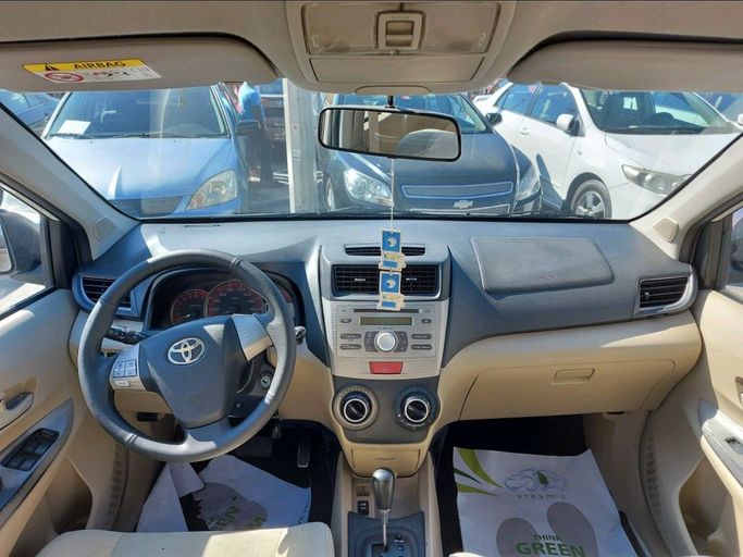 Used Toyota Avanza II, 1.5 l, 2015 in Sharjah by Al Qanaah Used Cars, White color. GCC Specs | AUTO.AE