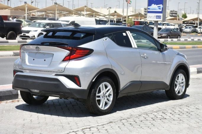 Новый Toyota C-HR I Рестайлинг, 1.2 л, 2022 в Шардже от Alfaris Used Cars Серебристый цвет. Other | AUTO.AE
