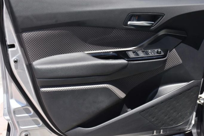 Новый Toyota C-HR I Рестайлинг, 1.2 л, 2022 в Шардже от Alfaris Used Cars Серебристый цвет. Other | AUTO.AE