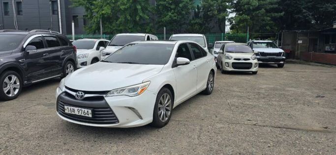 Новый Toyota Camry VII (XV50) Рестайлинг, 2.5 л, 2016 в Шардже от Al Aram Cars Белый цвет. Other | AUTO.AE