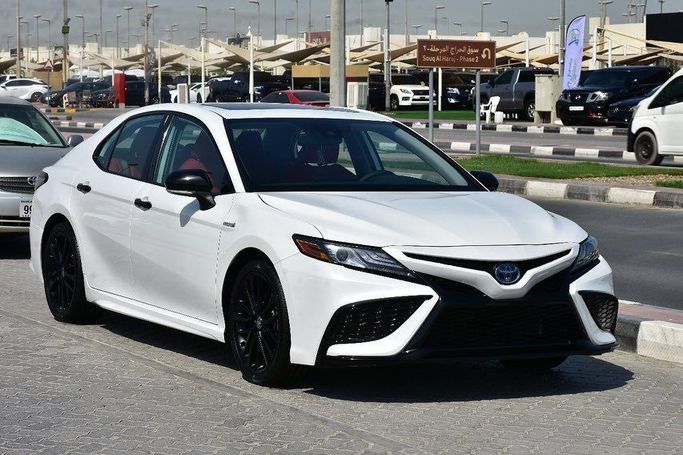 Used Toyota Camry VIII (XV70) Facelift, 2.5 l, 2024 in Sharjah by Alfaris Used Cars, White color. Other | AUTO.AE