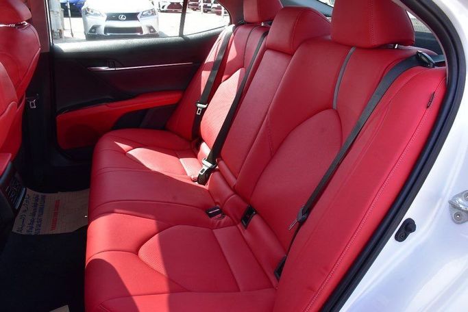 Used Toyota Camry VIII (XV70) Facelift, 2.5 l, 2024 in Sharjah by Alfaris Used Cars, White color. Other | AUTO.AE