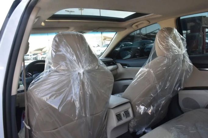 Used Toyota Camry VIII (XV70) Facelift, 2.5 l, 2024 in Sharjah by Alfaris Used Cars, White color. GCC Specs | AUTO.AE