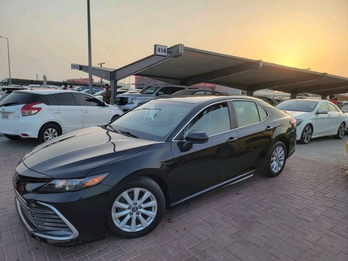 Used Toyota Camry VIII (XV70), 2.5 l, 2019 in Sharjah by Golden Deal Cars, Black color. American Specs | AUTO.AE