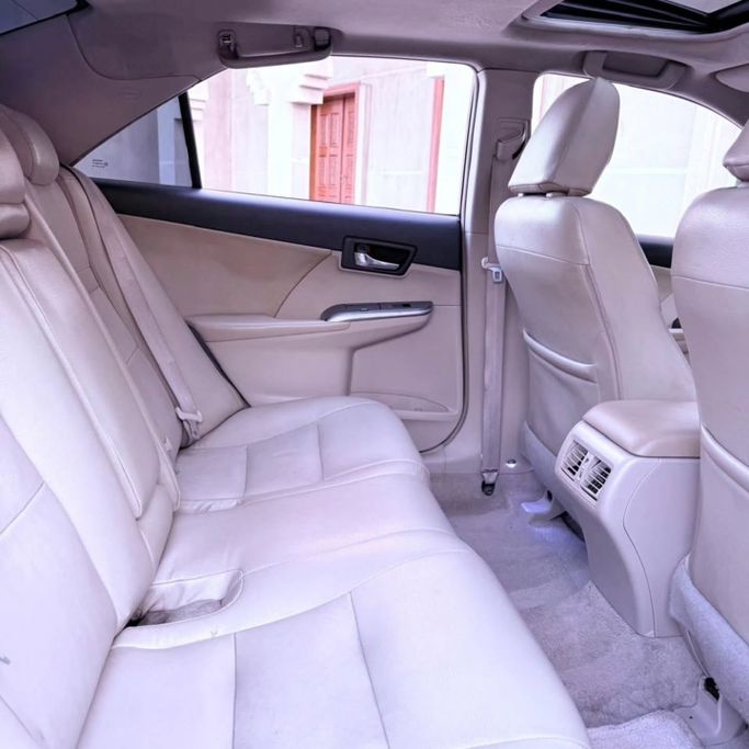 Подержанный Toyota Camry VII (XV50), 2.5 л, 2012 в Шардже от Sarmad Cars Черный цвет. GCC | AUTO.AE