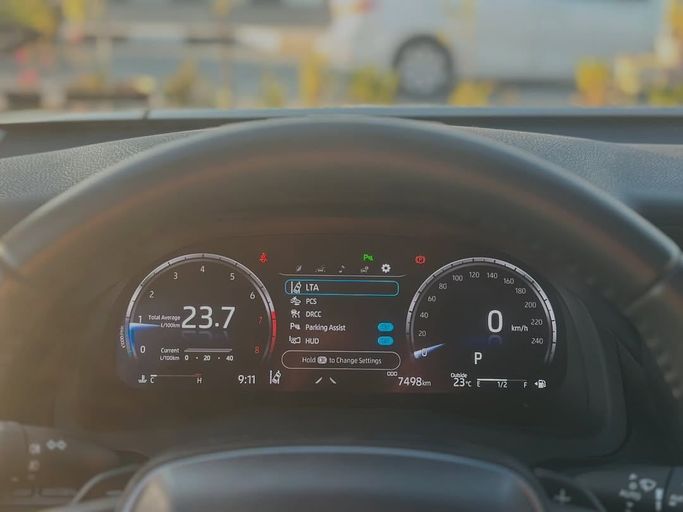 Used Toyota Camry VIII (XV70) Facelift, 2.5 l, 2023 in Sharjah by Badar Used Cars, Black color.  | AUTO.AE