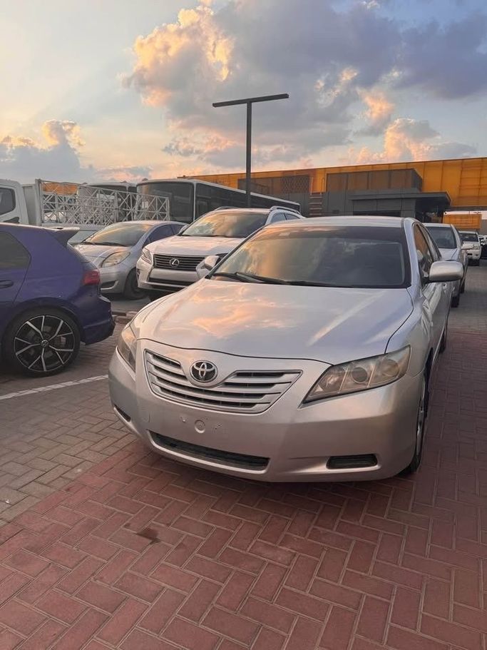 Used Toyota Camry VI (XV40), 2.4 l, 2008 in Sharjah by Al Ashiqa Used Cars, Silver color.  | AUTO.AE