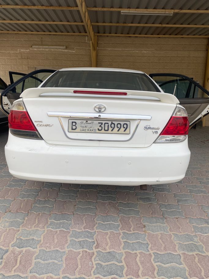 Подержанный Toyota Camry V (XV30) Рестайлинг, 2.4 л, 2006 в Шардже Белый цвет. Australian Specs | AUTO.AE
