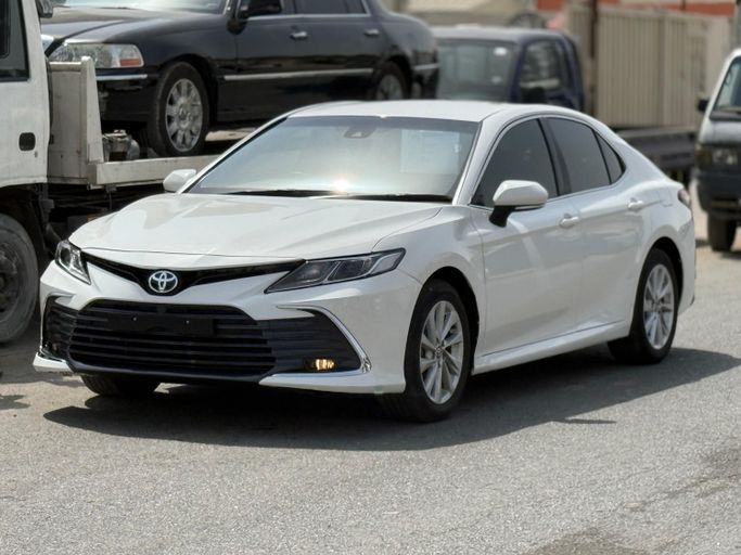 مستعملة Toyota Camry عملية فيس ليفت VIII (XV70), 2.5 l, 2024 في في الإمارات, الشارقة من Luluat Al Khan Used Auto spare Parts، اللون أبيض. المواصفات الأسترالية | AUTO.AE | إعلان #274841