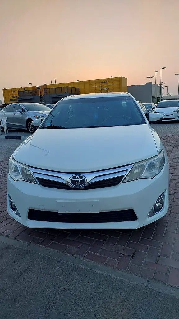 مستعملة Toyota Camry عملية فيس ليفت VII (XV50), 2.0 l, 2015 في في الإمارات, الشارقة من Al Aqsa Used Cars، اللون أبيض. مواصفات الخليج | AUTO.AE | إعلان #279067