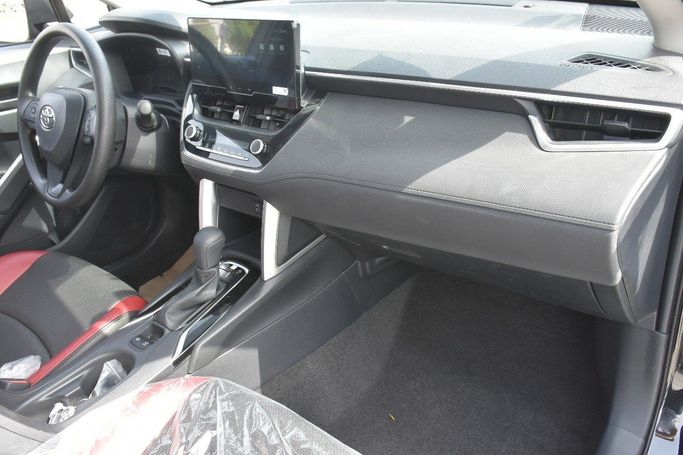 Новый Toyota Corolla Cross I, 2.0 л, 2025 в Шардже от Alfaris Used Cars Черный цвет.  | AUTO.AE