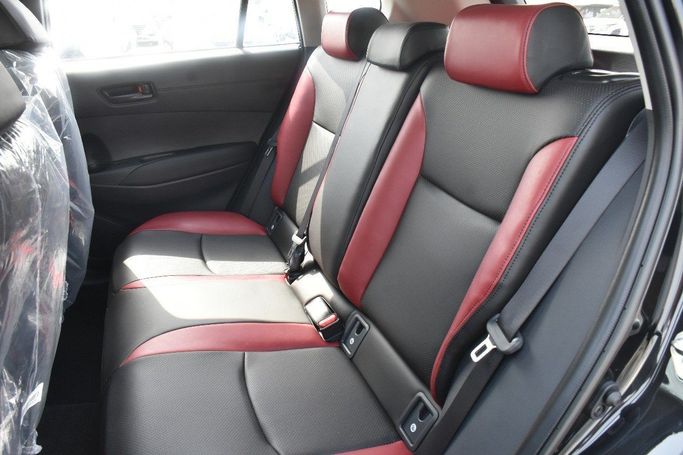 Новый Toyota Corolla Cross I, 2.0 л, 2025 в Шардже от Alfaris Used Cars Черный цвет.  | AUTO.AE