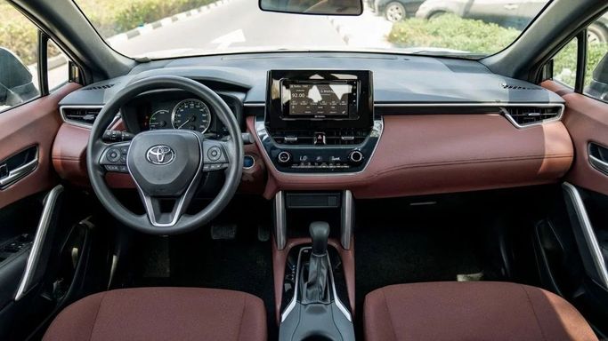 Новый Toyota Corolla Cross I, 1.8 л, 2023 в Шардже от Nour Alnukhba Motors Серый цвет. Other | AUTO.AE