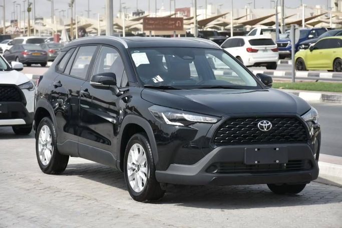 Новый Toyota Corolla Cross I, 2.0 л, 2025 в Шардже от Alfaris Used Cars Черный цвет.  | AUTO.AE