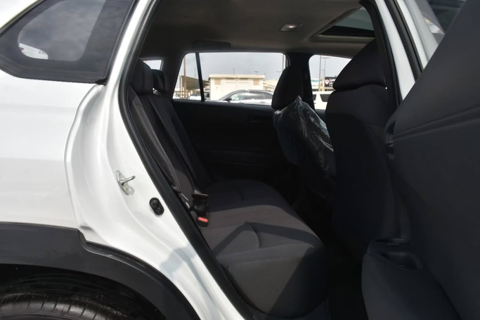 Новый Toyota Corolla Cross I, 1.8 л, 2025 в Шардже от Alfaris Used Cars Белый цвет. Other | AUTO.AE