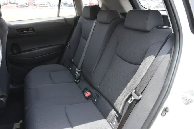 Новый Toyota Corolla Cross I, 2.0 л, 2025 в Шардже от Alfaris Used Cars Белый цвет. Other | AUTO.AE
