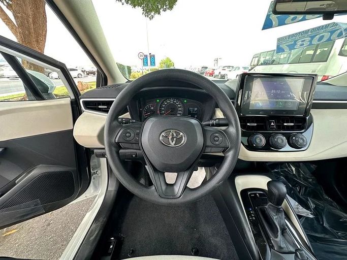 Новый Toyota Corolla Sporty XII (E210), 2.0 л, 2025 в Шардже от Almarid Motors Белый цвет. GCC | AUTO.AE
