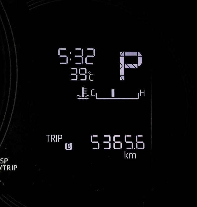 Подержанный Toyota Corolla XII (E210), 1.6 л, 2023 в Шардже от Al Sayed Khamis Used Auto Trading Белый цвет. GCC | AUTO.AE