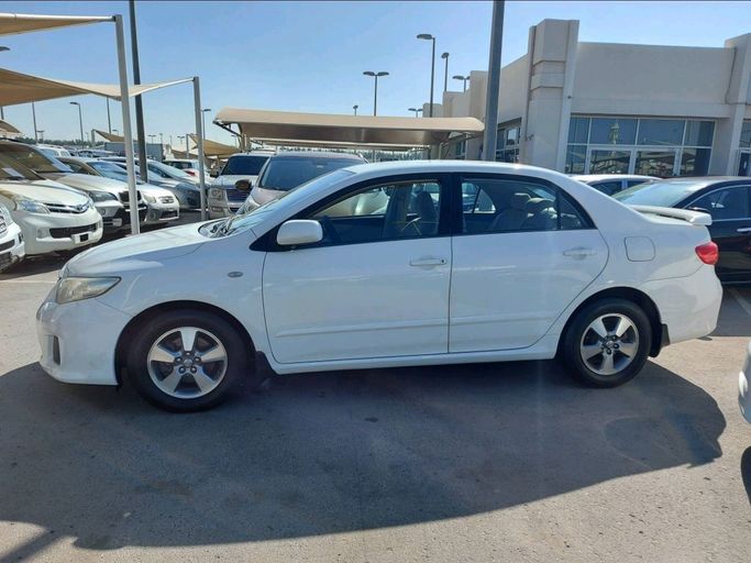 Used Toyota Corolla X (E140, E150) Facelift, 1.6 l, 2011 in Sharjah by Al Qanaah Used Cars, White color. GCC Specs | AUTO.AE