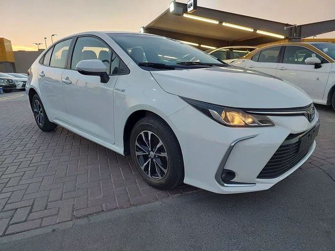 Used Toyota Corolla Axio XI (E160, E170) Facelift 2, 1.5 l, 2020 in Sharjah by Al Aqsa Used Cars, White color. GCC Specs | AUTO.AE