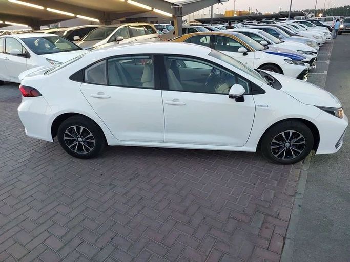 Used Toyota Corolla Axio XI (E160, E170) Facelift 2, 1.5 l, 2020 in Sharjah by Al Aqsa Used Cars, White color. GCC Specs | AUTO.AE