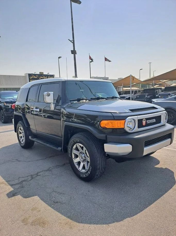 New Toyota FJ Cruiser, 4.0 l, 2022 in Sharjah by Imad Younis Almani used Cars, Black color. GCC Specs | AUTO.AE