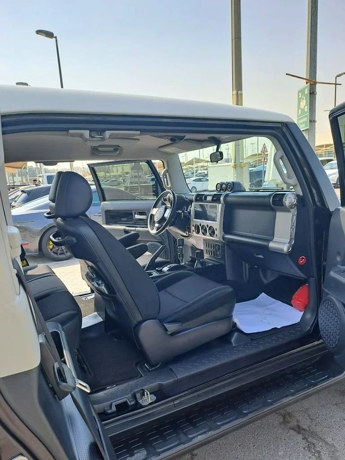 New Toyota FJ Cruiser, 4.0 l, 2022 in Sharjah by Imad Younis Almani used Cars, Black color. GCC Specs | AUTO.AE