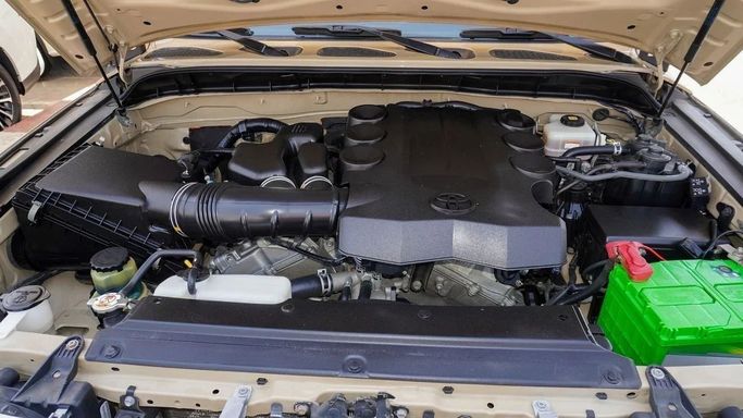 Подержанный Toyota FJ Cruiser, 4.0 л, 2018 в Шардже от Abo Saif Черный цвет. GCC | AUTO.AE