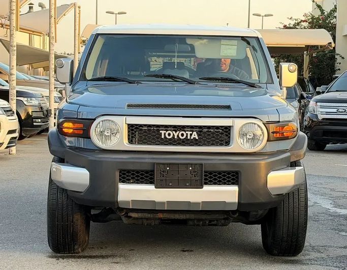 Used Toyota FJ Cruiser, 4.0 l, 2022 in Sharjah by Dream Car Showroom, Blue color. GCC Specs | AUTO.AE