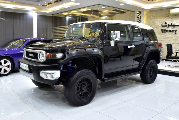 مستعملة Toyota FJ Cruiser, 4.0 l, 2014 في في الشارقة من Honey Jidosha Used Cars Tr.، اللون أسود. مواصفات الخليج | AUTO.AE | إعلان #273001