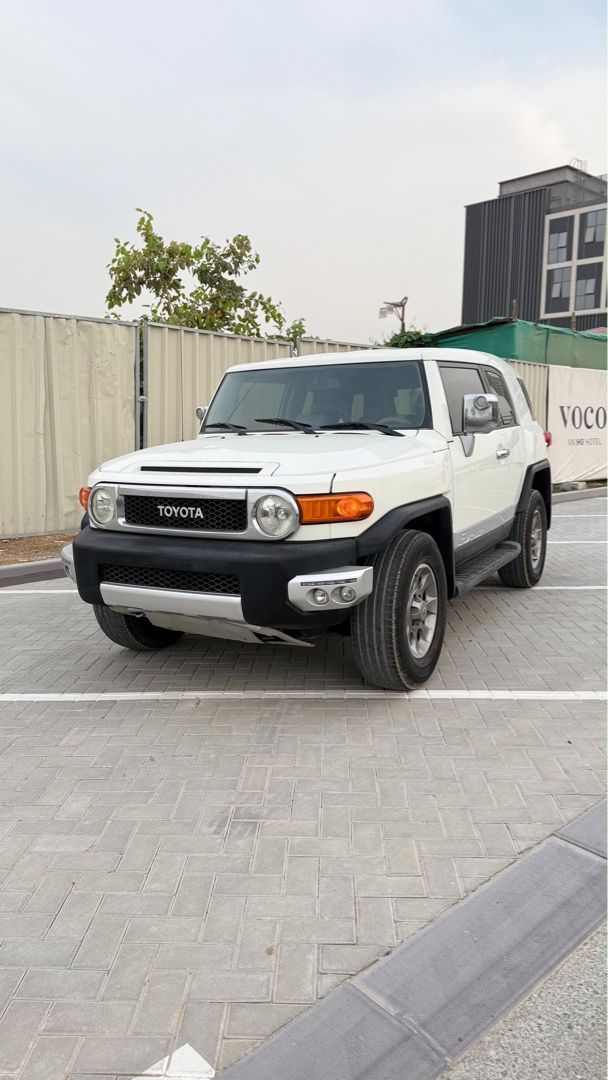 Used ⁦Toyota FJ Cruiser, 4.0 l, 2012⁩ in UAE, Sharjah by IQRA USED CARS TARDING EXHB LLC, White color. GCC Specs | AUTO.AE | Listing #288588