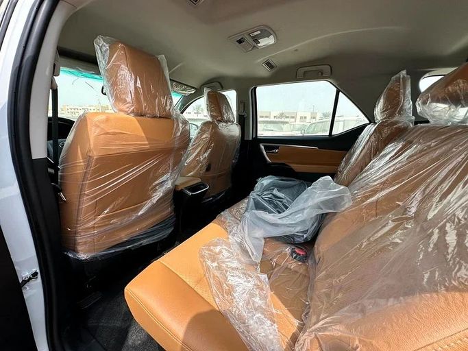 Новый Toyota Fortuner II Рестайлинг, 4.0 л, 2025 в Шардже от Almarid Motors Черный цвет. GCC | AUTO.AE