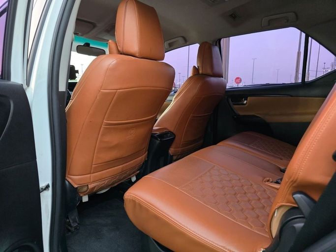 Used Toyota Fortuner II Facelift, 2.7 l, 2023 in Sharjah by Rebou Najd Used Cars, White color. GCC Specs | AUTO.AE