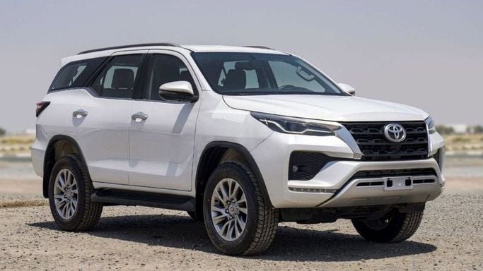Подержанный Toyota Fortuner II, 2.7 л, 2018 в Шардже от Nour Alnukhba Motors Белый цвет. Other | AUTO.AE