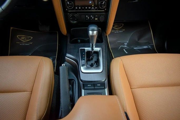 Подержанный Toyota Fortuner II Рестайлинг, 4.0 л, 2022 в Шардже от First Choice Cars Серый цвет. GCC | AUTO.AE