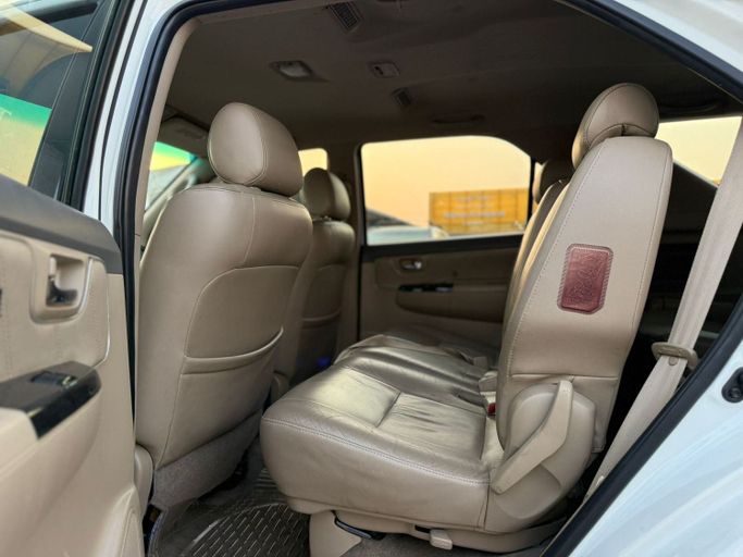 Used Toyota Fortuner I, 4.0 l, 2012 in Sharjah by Najmat Almajarah Motors, White color. GCC Specs | AUTO.AE