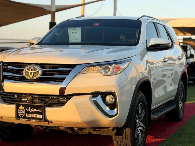 مستعملة Toyota Fortuner ثانياً, 4.0 l, 2020 في في الشارقة من Al Muhtaref Used Cars، اللون أبيض. مواصفات الخليج | AUTO.AE | إعلان #272370